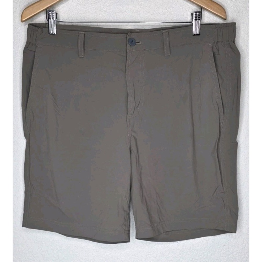 Free Fly Men L Latitude Shorts Tan Hiking Outdoor Fish Performance Quick Dry